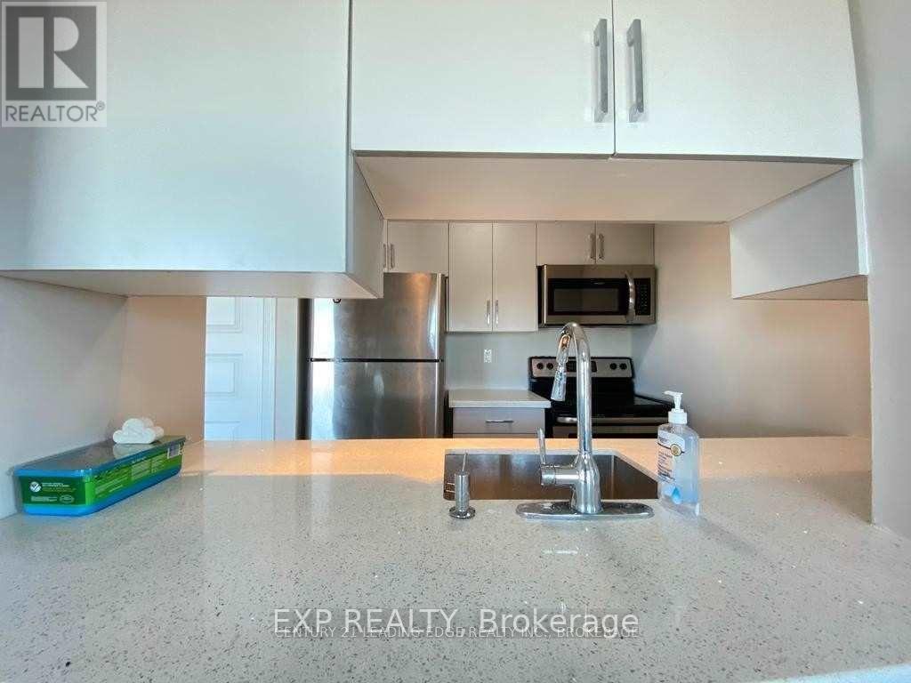 1610 - 215 Queen Street E, Brampton, Ontario  L6W 0A9 - Photo 8 - W11937975